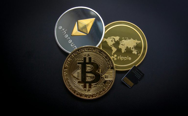 Leia mais sobre o artigo A revolução cripto: bitcoin e blockchain redefinindo o conceito de dinheiro